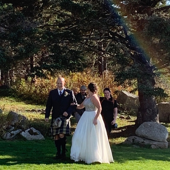 Hayley Paige Ellie Wedding Gown - Picture 8 of 12